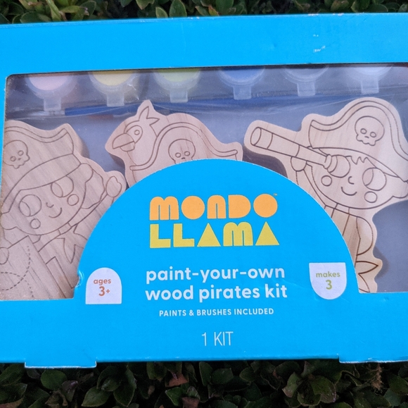 Mondo Llama paint-your-own pirates kit (makes 3 pieces) - Picture 5 of 9